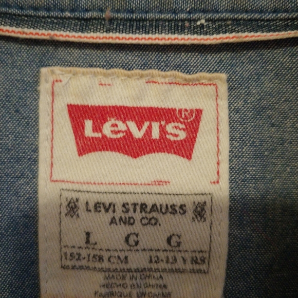 Levi's Boy's Plaid Shirt - Picture 4 of 5